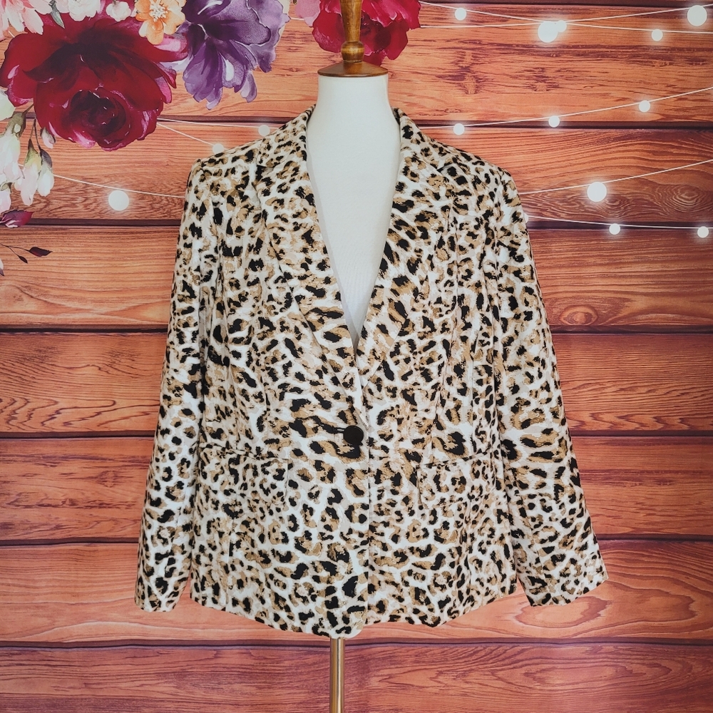 ⚡SALE! Calvin Klein Leopard Print Blazer - Picture 3 of 9